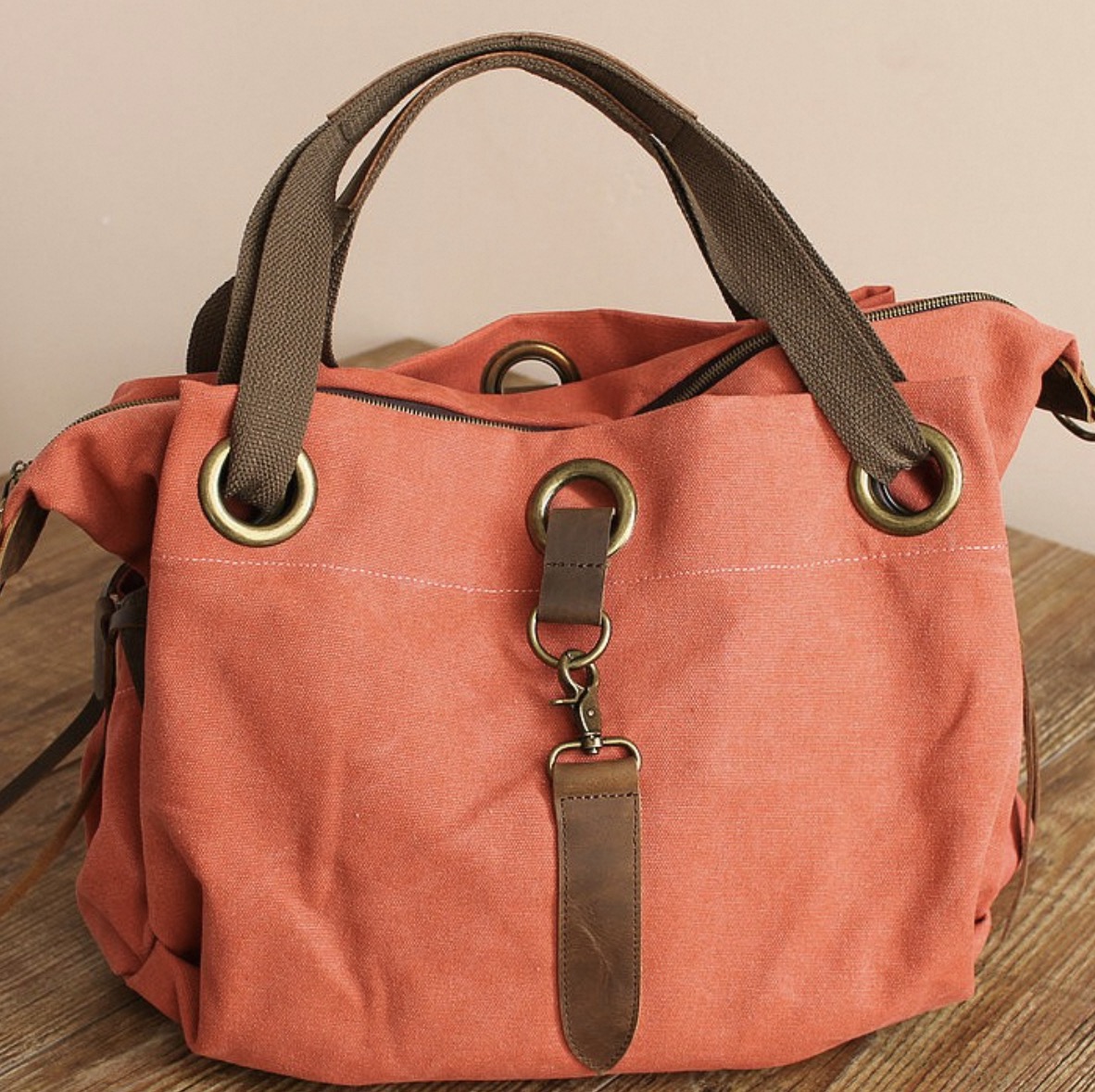 Messenger Bags for School Women: Chic and Functional Picks插图3