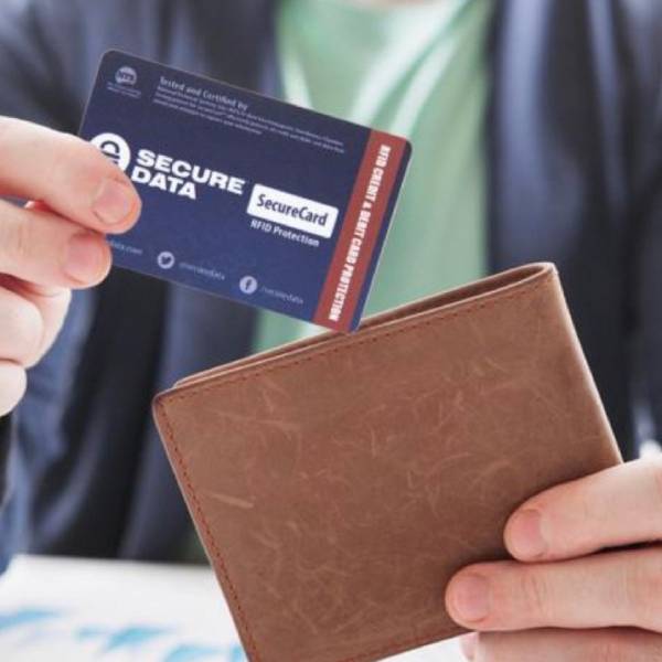 how to protect your credit card in your wallet