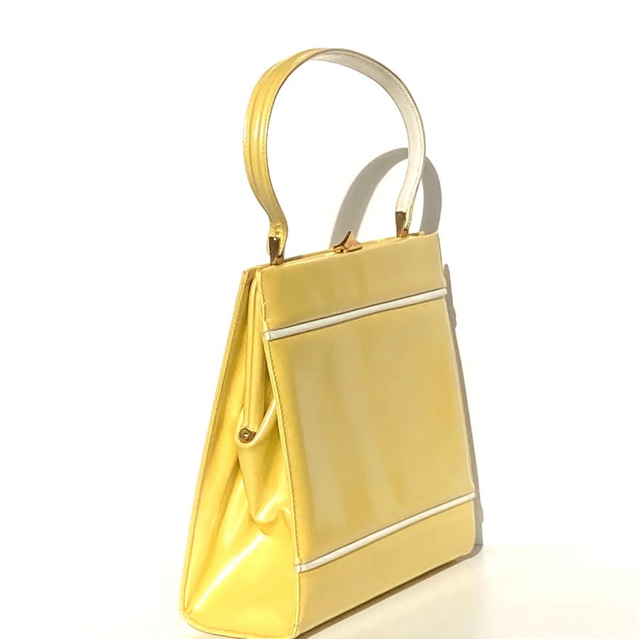 yellow purse
