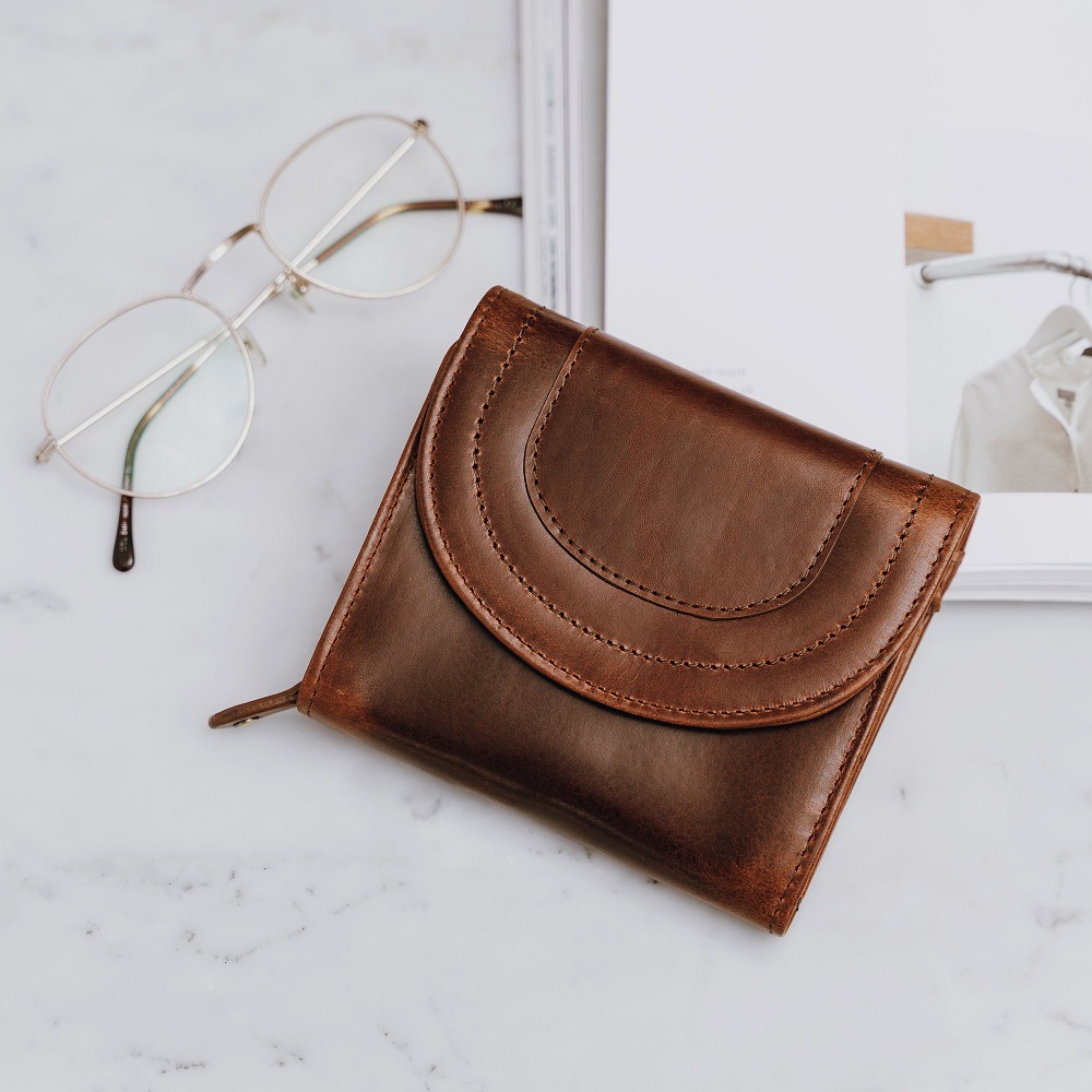 brown purse