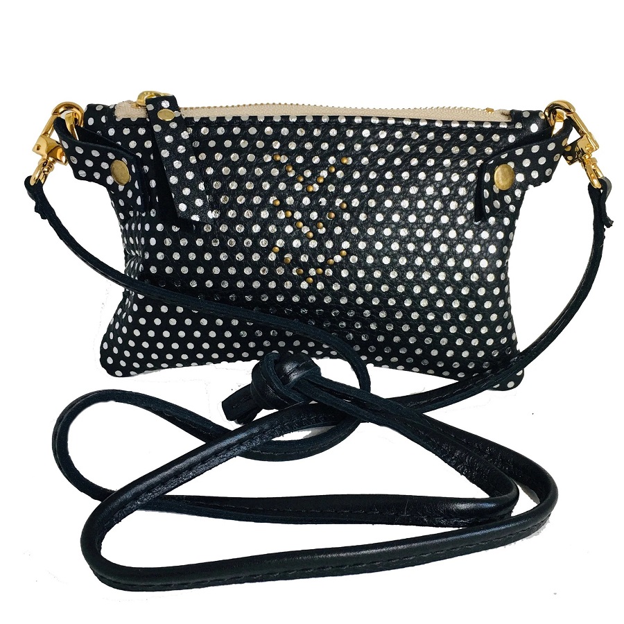 black crossbody purse
