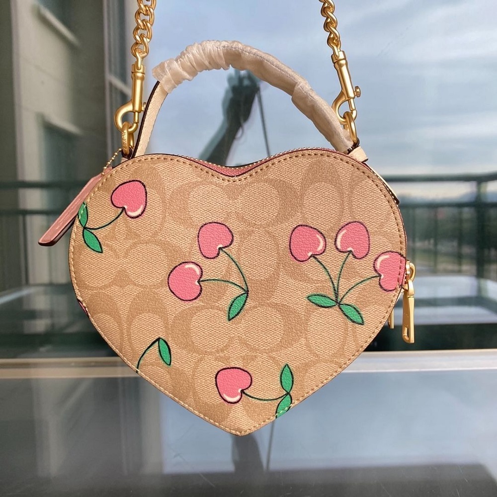 heart shaped purse